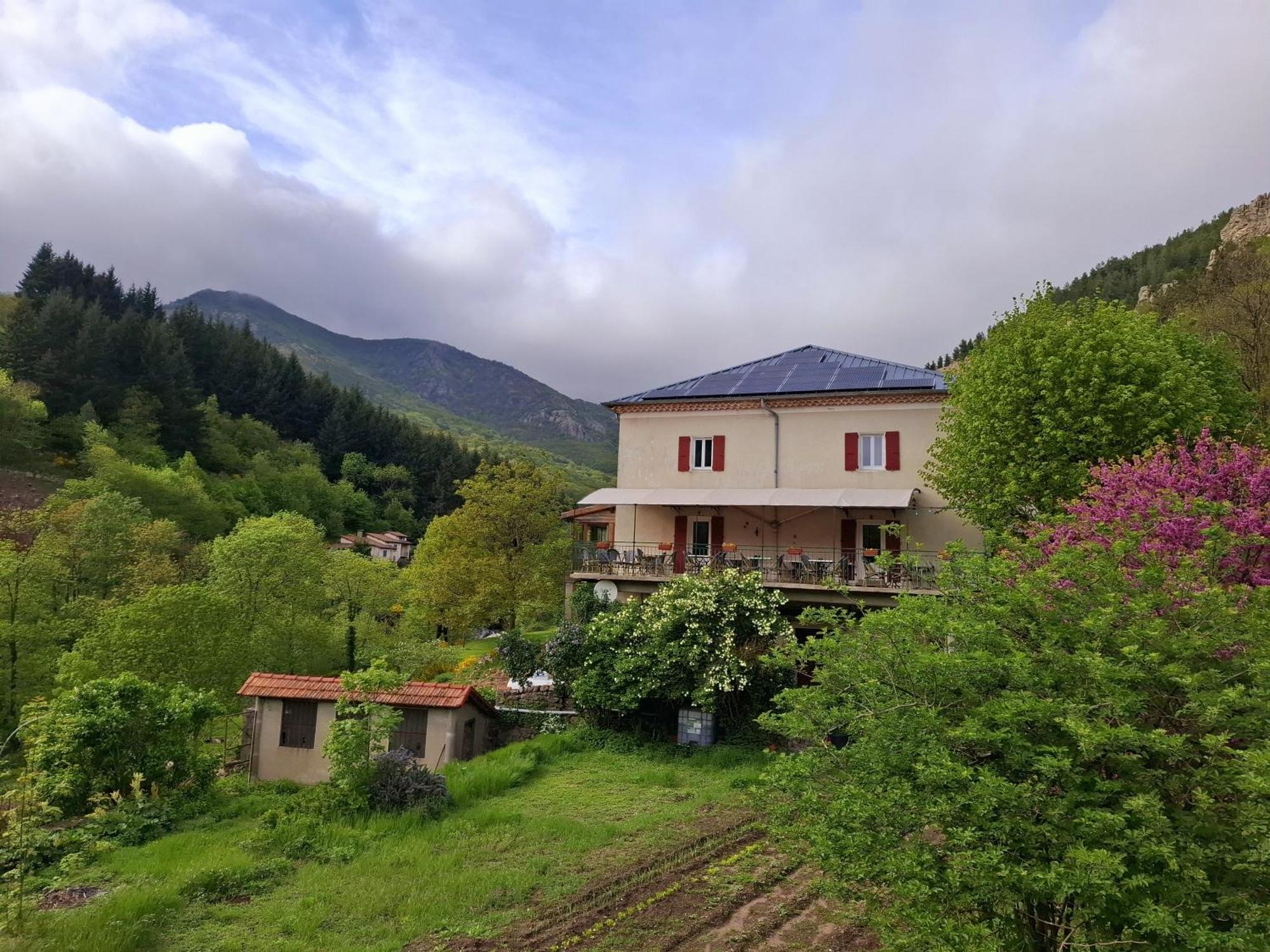 Auberge Arthea Laviolle Exterior foto